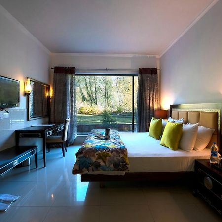 Mastiff Grand Manali Resort Экстерьер фото