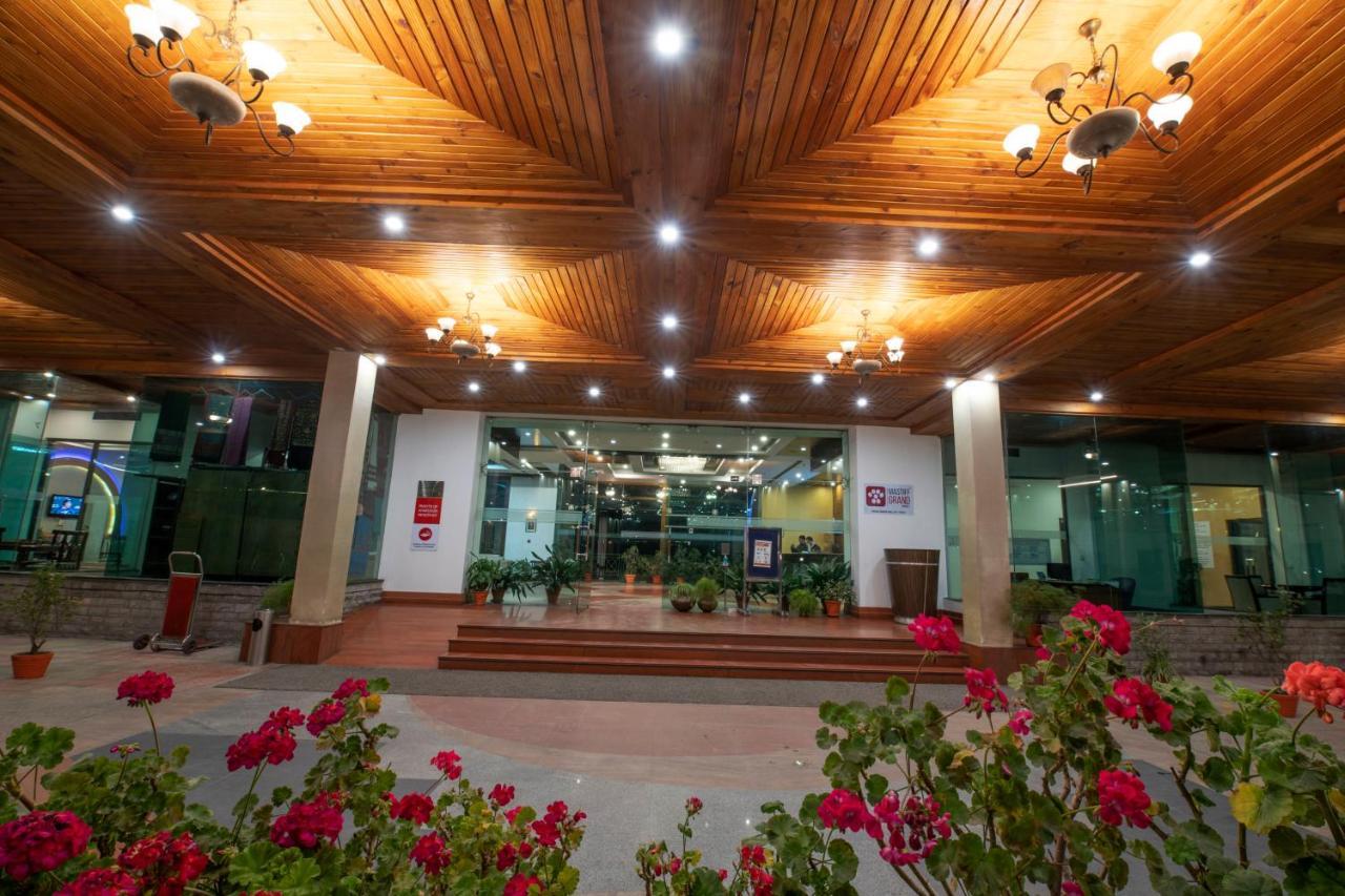 Mastiff Grand Manali Resort Экстерьер фото